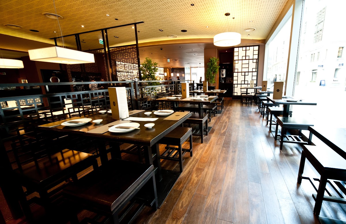 Ping Pong Bow Bells House